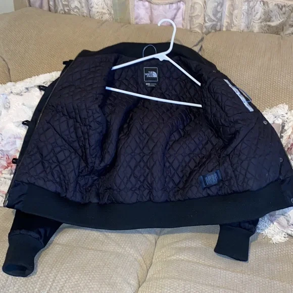 ♣️EUC Like New The North Face Jacket